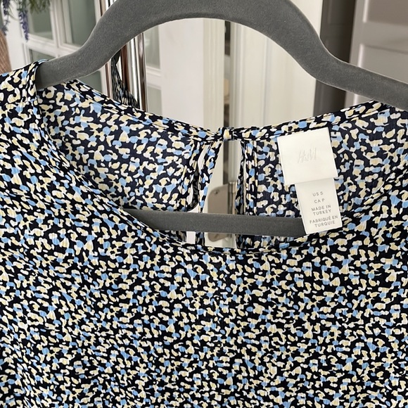 H&M Tie back dress - Picture 2 of 4